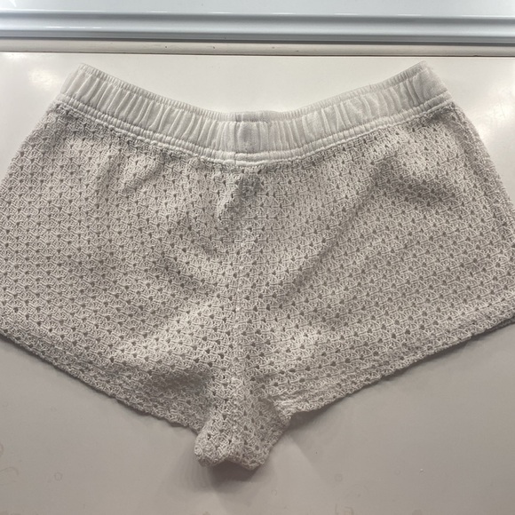 Baiting suit cover shorts, Size small - Picture 3 of 3